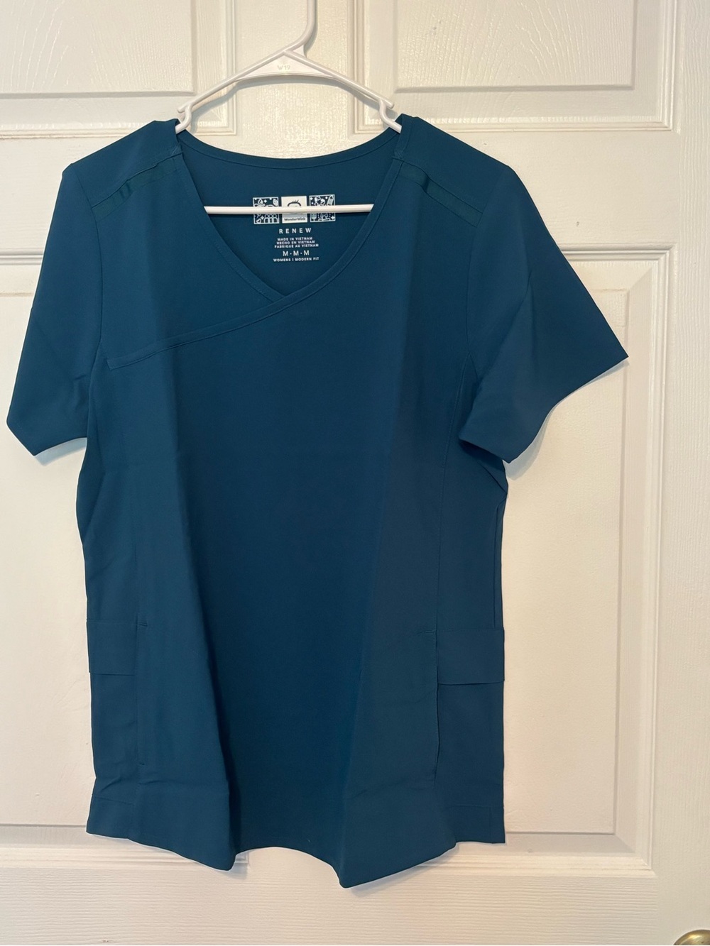 WonderWink Renew Teal Women's Modern Fit Scrub Top * BRAND NEW WITHOUT TAGS*